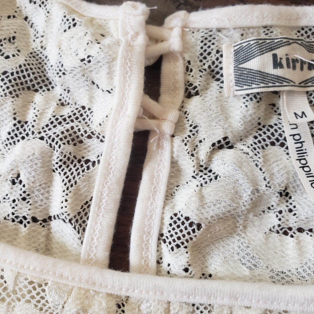 Carlotte Russe | Medium | Cream Lace Crop Top - Picture 3 of 7